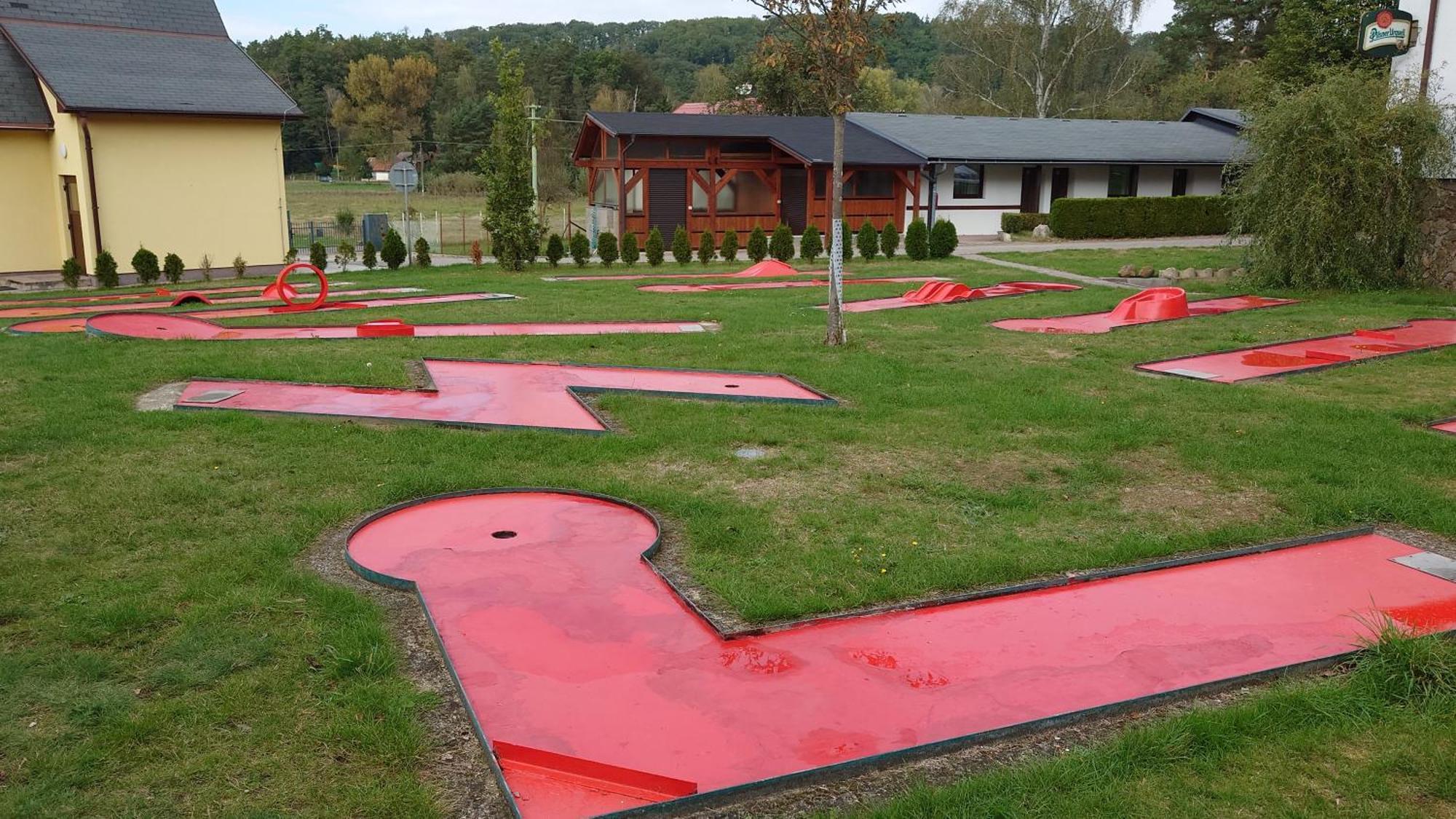 Raj Sportovni A Rekreacni Resort Branzez Knezmost Екстер'єр фото