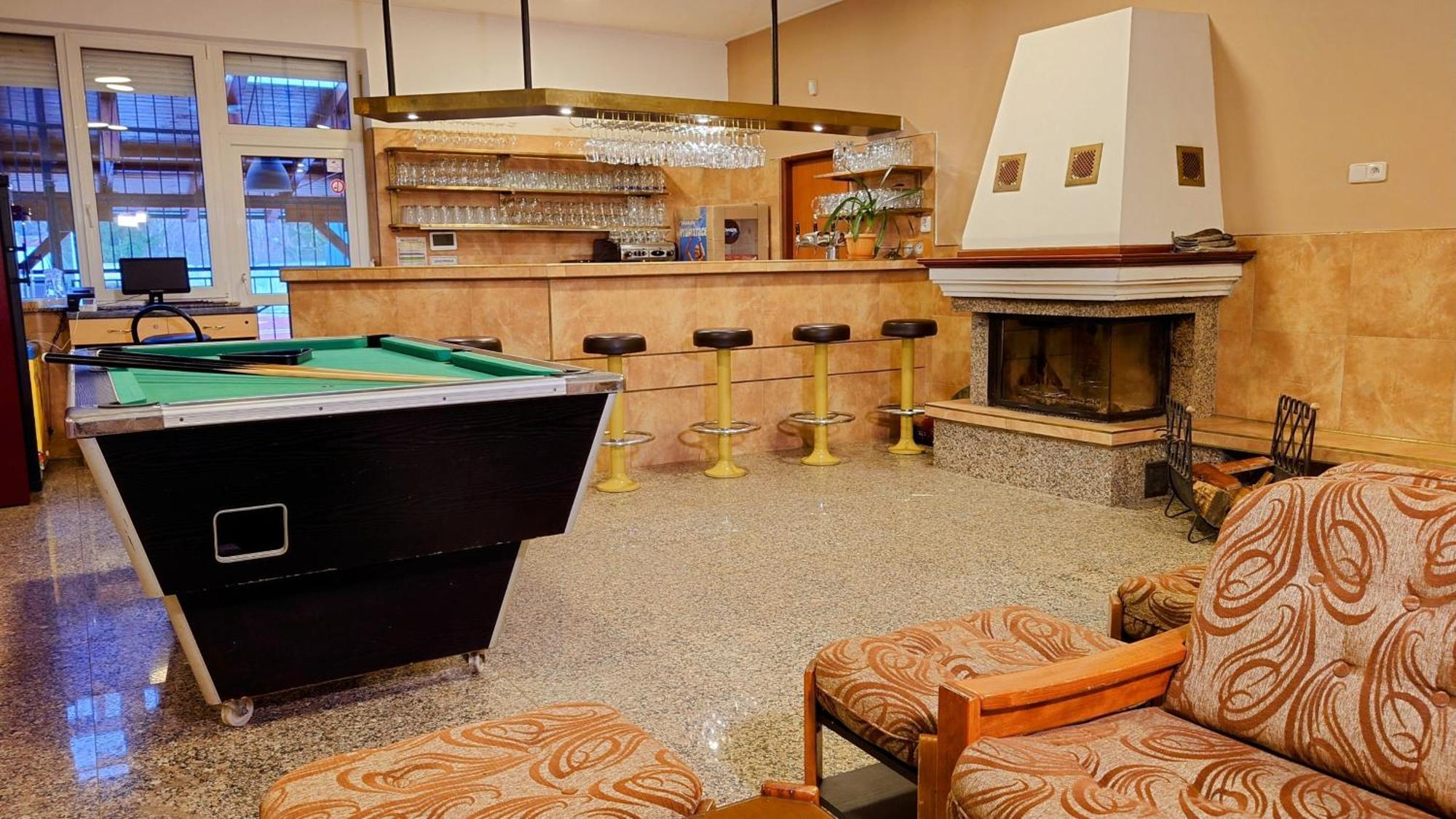 Raj Sportovni A Rekreacni Resort Branzez Knezmost Екстер'єр фото