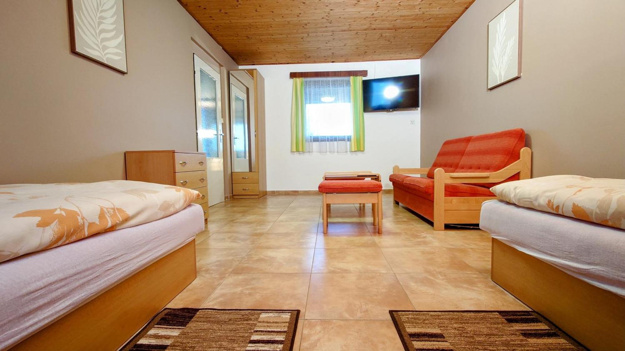 Raj Sportovni A Rekreacni Resort Branzez Knezmost Екстер'єр фото